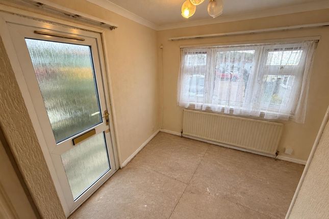 11, The Beeches, Woodbine Close, Waltham Abbey photo 4
