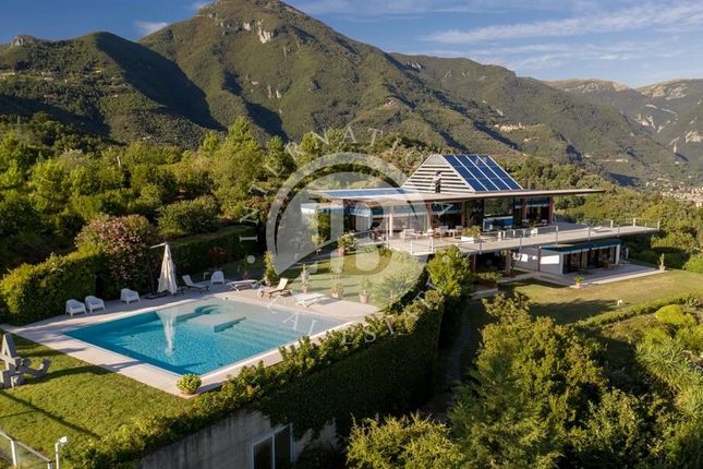 Villa for sale in Camaiore, Tuscany, 55041, Italy