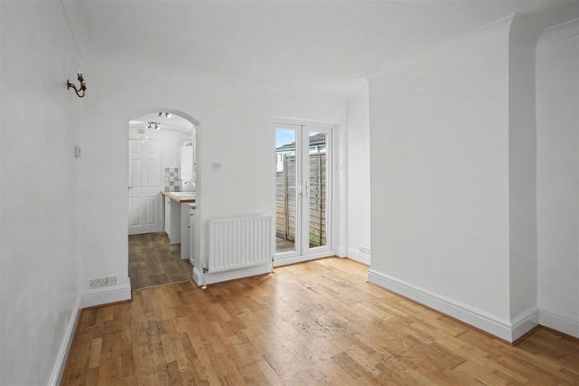 53, Oundle Road, Thrapston photo 3