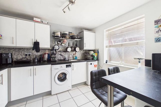 45, Wittering Way Kingsway, Gloucester photo 4
