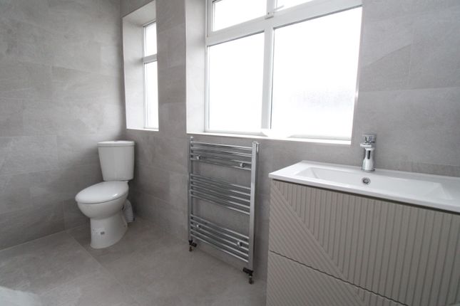 ROOM 4, 146, Gardenia Avenue, Luton photo 5