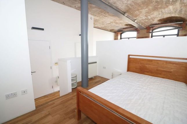 322, Velvet Mill, Lil,ycroft Road photo 3