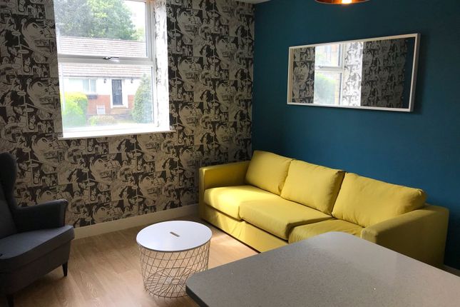 61 Newsome Road, Huddersfield photo 2