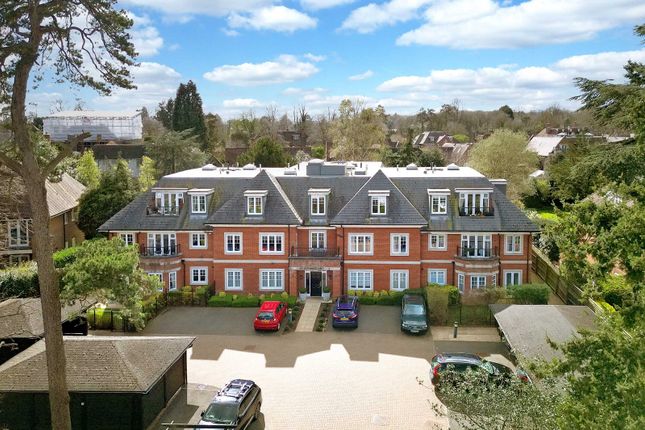 Flat for sale in Station Road, Beaconsfield HP9