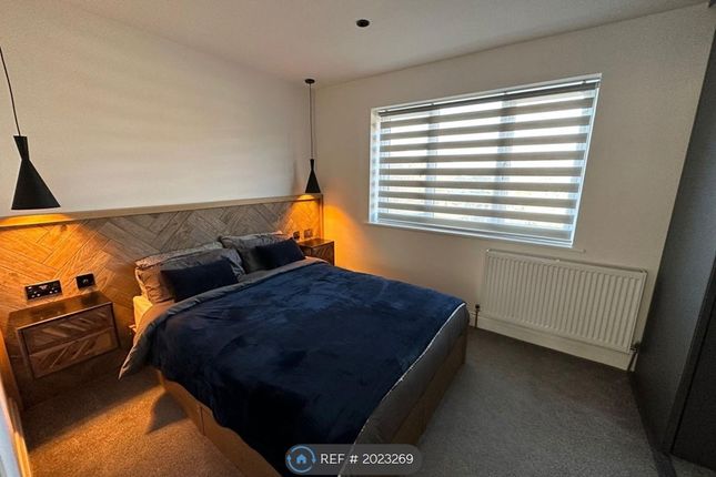 Thumbnail Room to rent in Castlecombe Road, London