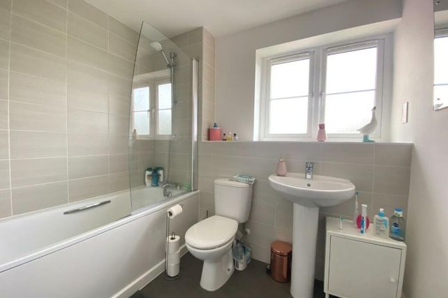 Flat for sale in Temple Court, Wakefield