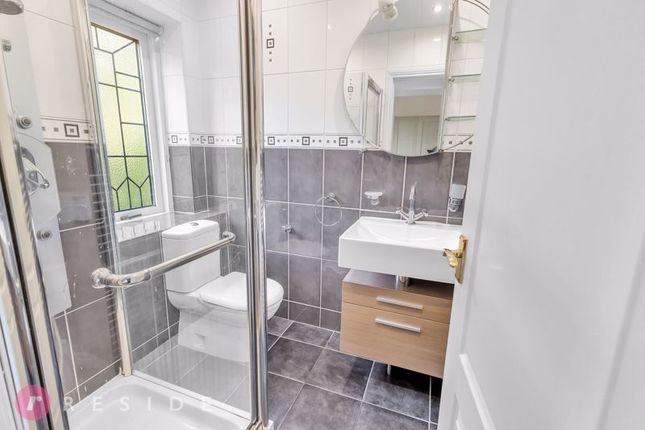 Bedroom Three En-Suite