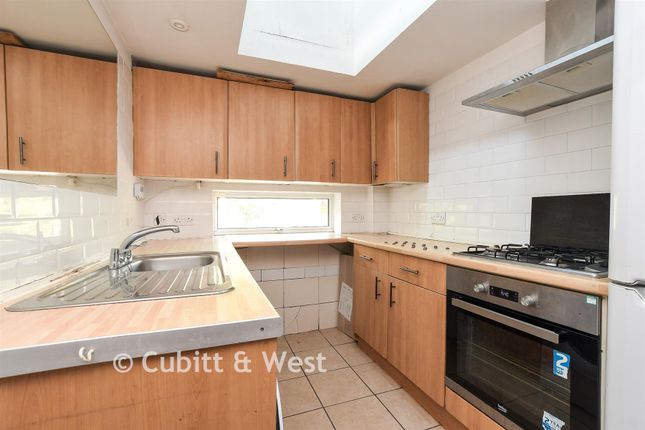 1-bed flat on 7B, Farningham Road, Caterham, £190,000