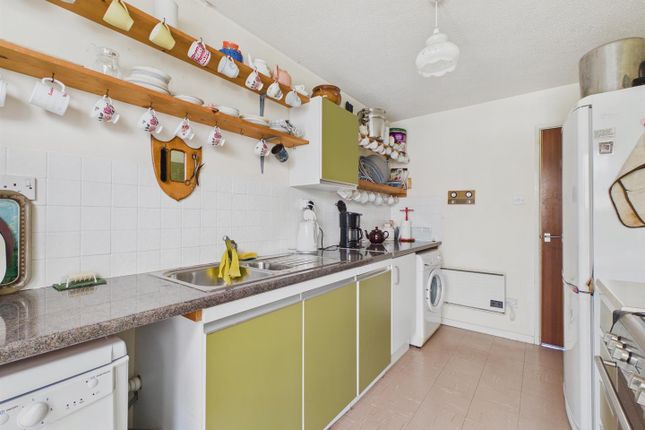 46, Giffard Drive, Welland photo 3