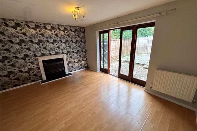 42, Weavers Court, Telford photo 2