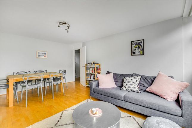 Thumbnail Flat to rent in Mead House, Ladbroke Road, London