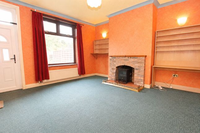 12 Naze View, Todmorden photo 2