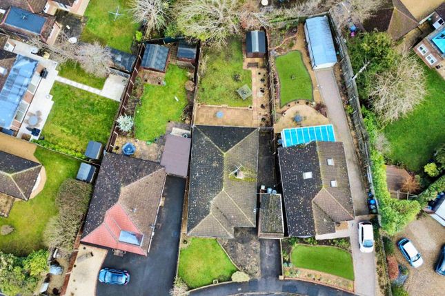 3, Andrews Close, Fleet photo 2