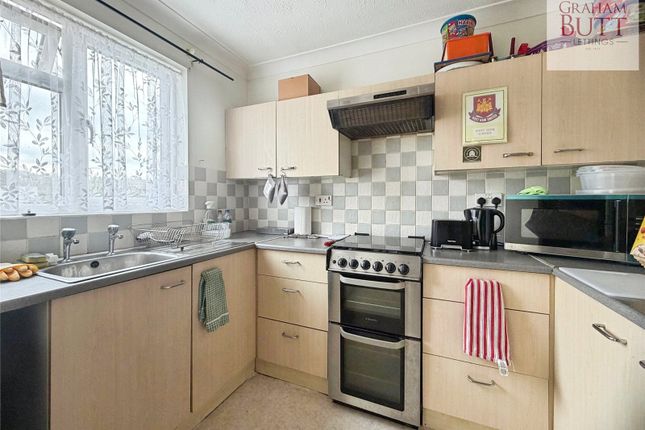 Flat 1, Bermuda Court,, The Saltings, West Sussex photo 3