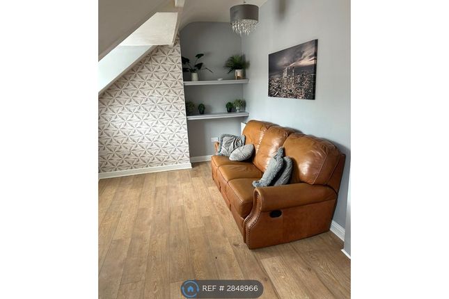 Town St, Armley, Leeds photo 3