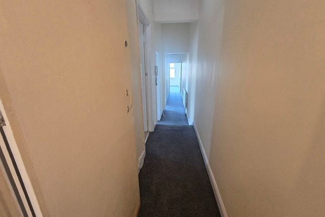 Flat 3, Leicester photo 2