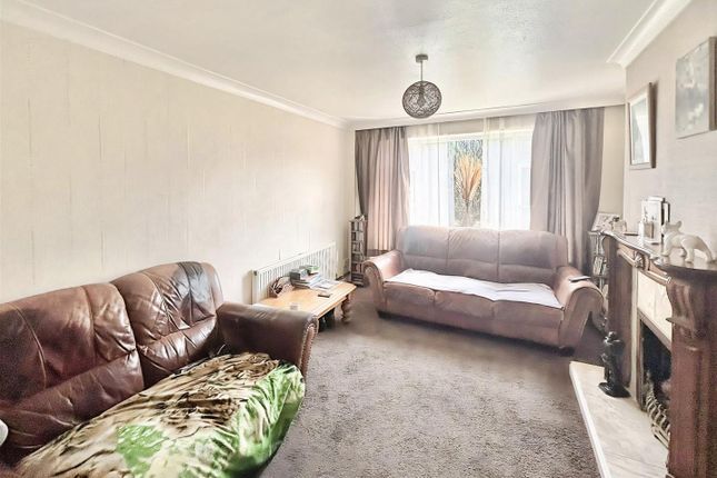 71, Coleridge Drive, Leicester photo 2