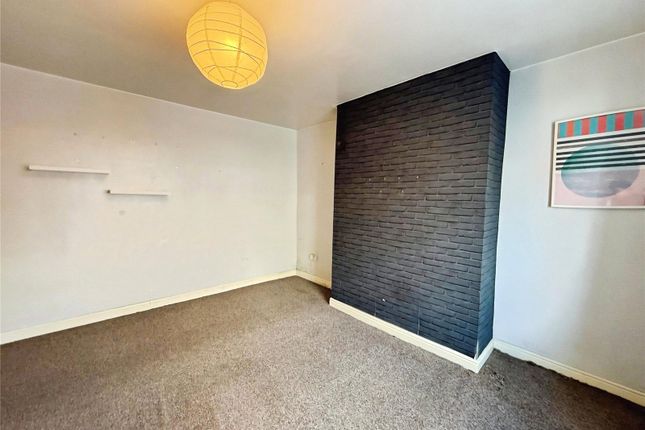 83, Hawthorne Terrace, Huddersfield photo 3