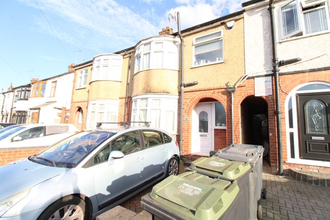 Thumbnail Terraced house to rent in Blundell Road, Luton, Bedfordshire