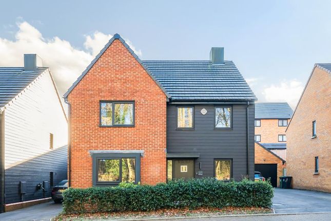 Detached house for sale in Basingstoke, Hampshire