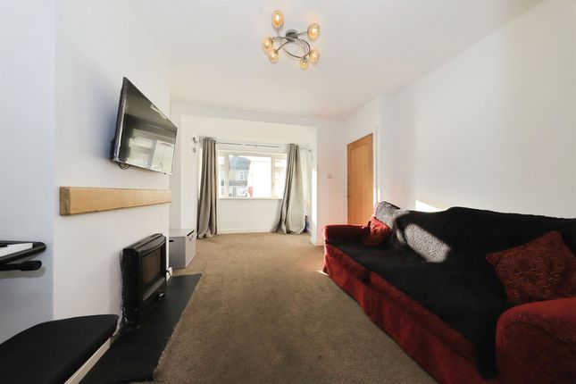 21, Oakhill Avenue, Kidderminster photo 4