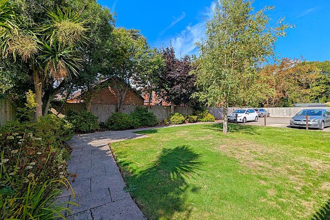10 Westfield, 5 Highfield Road, Shanklin photo 2