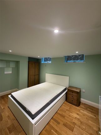 Flat 3 Lytton House, 6, Clarence Road, Windsor photo 4