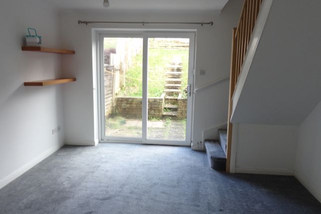 32, Heol Y Cadno, Cardiff photo 2