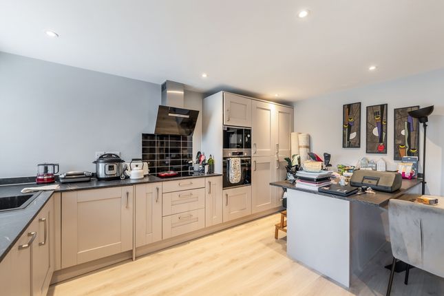 Flat 2, Mulberry House, 4, Bladon Close, Oxford photo 2