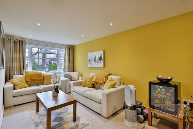 2, Nab Rise, Billington photo 4