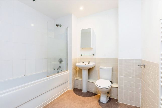 Flat for sale in Partition Street, Bristol