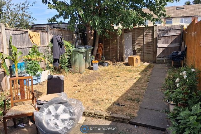 Oak Crescent, Leicester photo 2