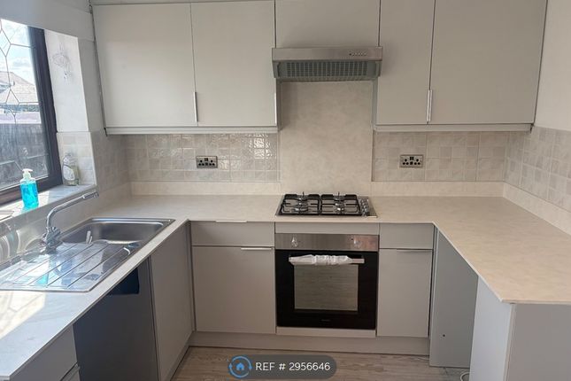 Ashlands Drive, Audenshaw, Manchester photo 2