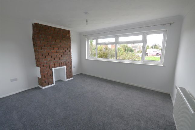 Henfield Close, Worthing photo 3