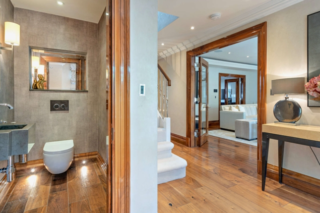 Mayfair photo 2