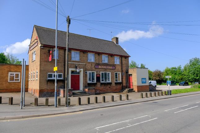 Thumbnail Pub/bar to let in Lawford Road, Rugby
