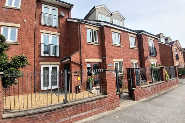 Flat for sale in Heathside, Heath End Road, Stockingford, Nuneaton