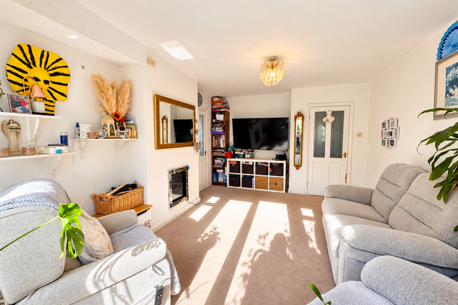 Hollyhedge Road, Manchester photo 4