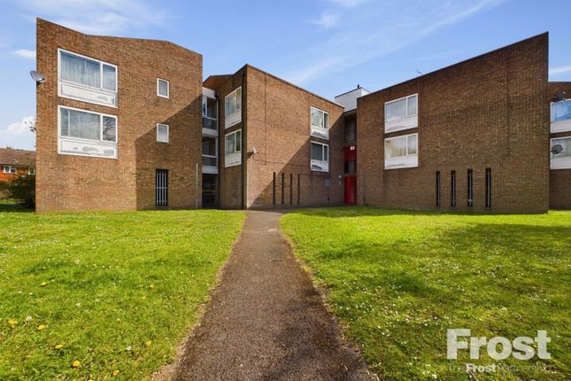 Thumbnail Studio to rent in Whitley Close, Stanwell, Staines-Upon-Thames, Surrey