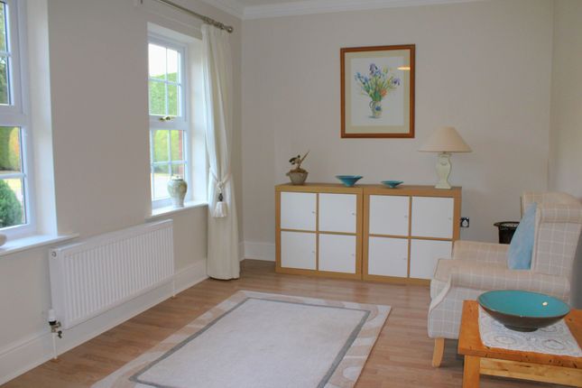 16 Kirton Road, Brigg photo 4
