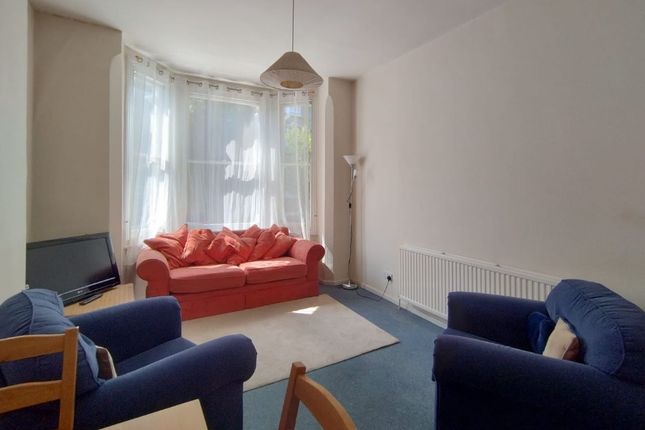 58, Vauxhall Grove, London photo 4