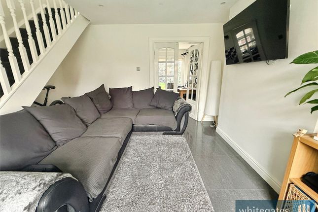 8, Finch Meadow Close, Merseyside photo 3