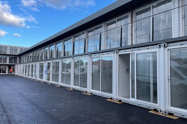 Thumbnail Commercial property to let in Laser Quay, Culpeper Close, Medway City Estate, Rochester