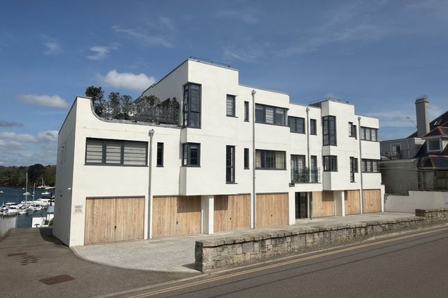 2-bed flat on 9 The Slipway, Falmouth, £665,000
