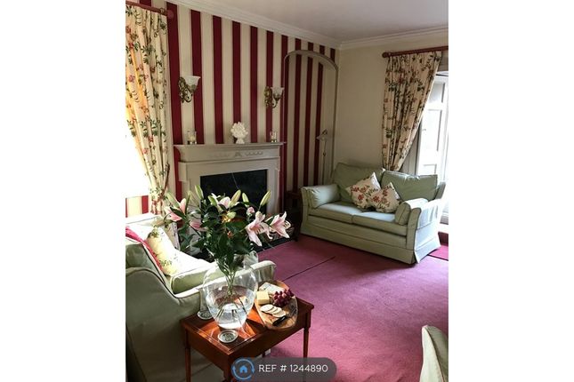 Formal Lounge