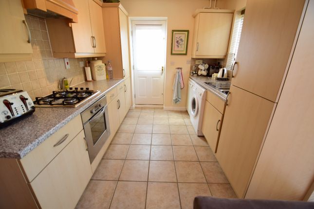 60, Dunraven Avenue, Luton photo 4