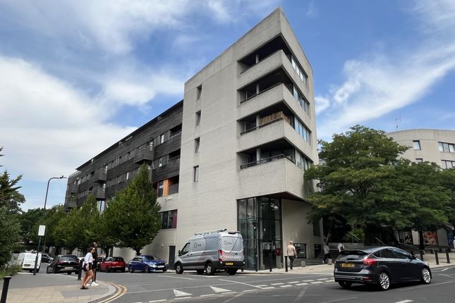 1-bed flat on 8 Flat 23, Hillside, London, £205,000