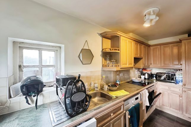 37 Waterford House, Thorney Mill Road, West Drayton photo 3