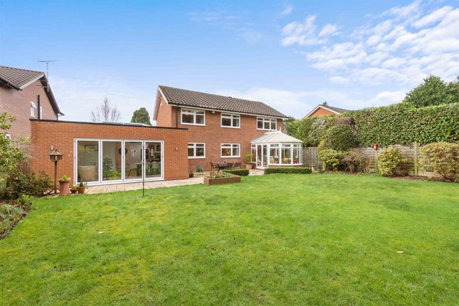 Thumbnail Detached house for sale in Oaken Drive, Solihull