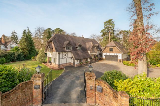 Thumbnail Detached house for sale in Larch Avenue, Sunninghill, Ascot